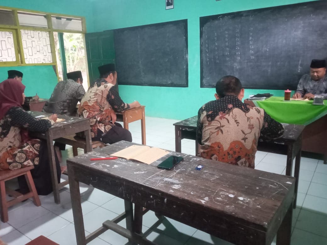 Gambar Khidmat Mendalami Akidah: Guru MI Islamiyah Bangsa Tuntaskan Bahasan Mukjizat dalam Kitab Jawahirul Kalamiyah