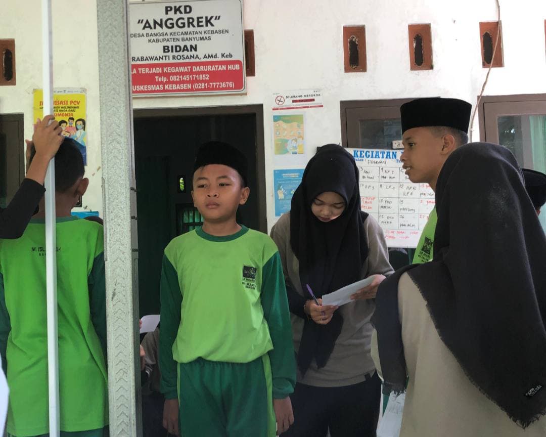 Pastikan Tumbuh Kembang Optimal: Siswa Kelas 5 dan 6 MI Islamiyah Bangsa Ikuti Kegiatan Posyandu Remaja