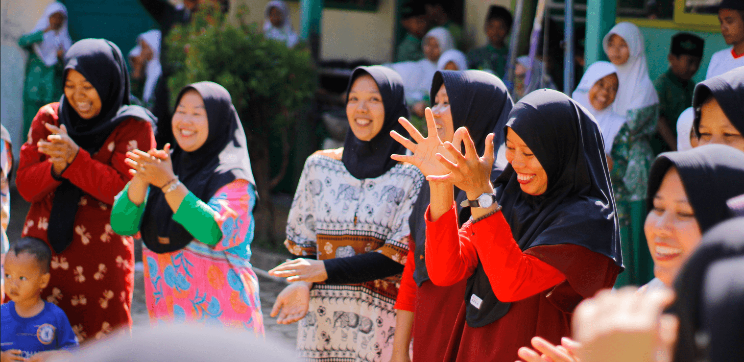 Beyond the Classroom: Wali Murid MI Islamiyah Bangsa Buktikan Kekompakan Lewat Pesta Lomba HUT RI