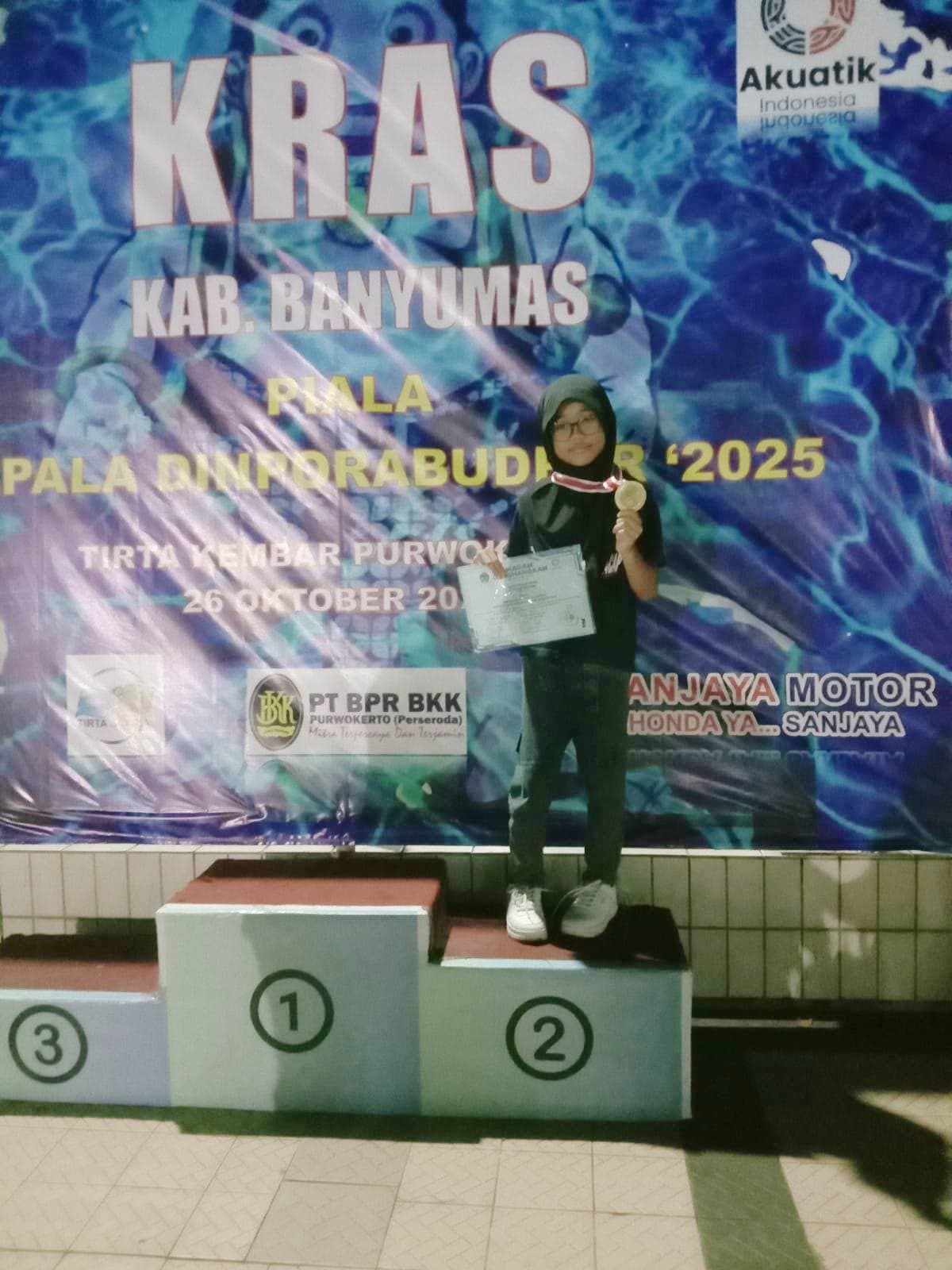 Menembus Batas: Alysa Khanza Orlin Wibowo Raih Juara II Kompetisi Renang Piala DINPORABUDPAR Banyumas 2025