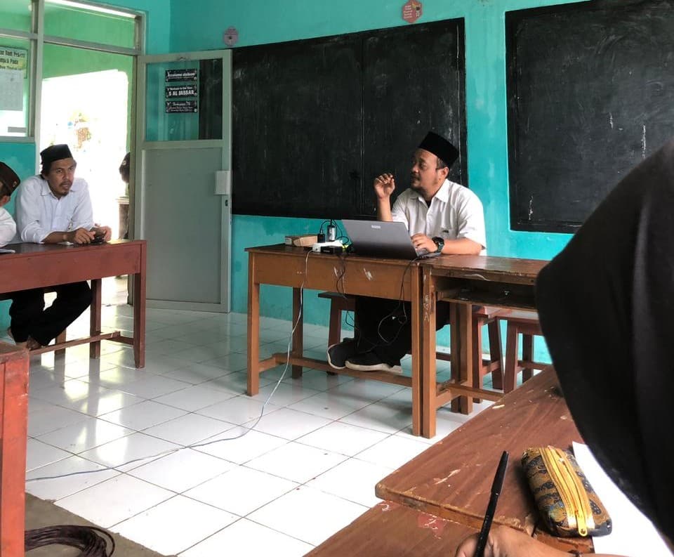 Evaluasi SAS dan Tatap Semester Depan: MI Islamiyah Bangsa Matangkan Aplikasi Digital dan Kualitas Layanan Wali Murid